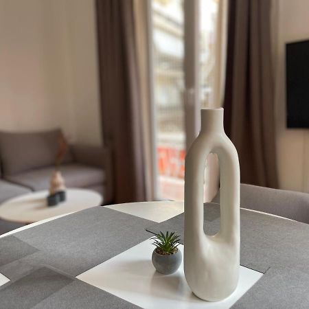 Daisy Apartment 15 Min To Acropolis Athens Luaran gambar