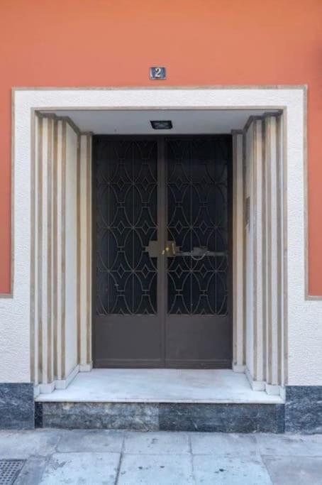 Daisy Apartment 15 Min To Acropolis Athens Luaran gambar