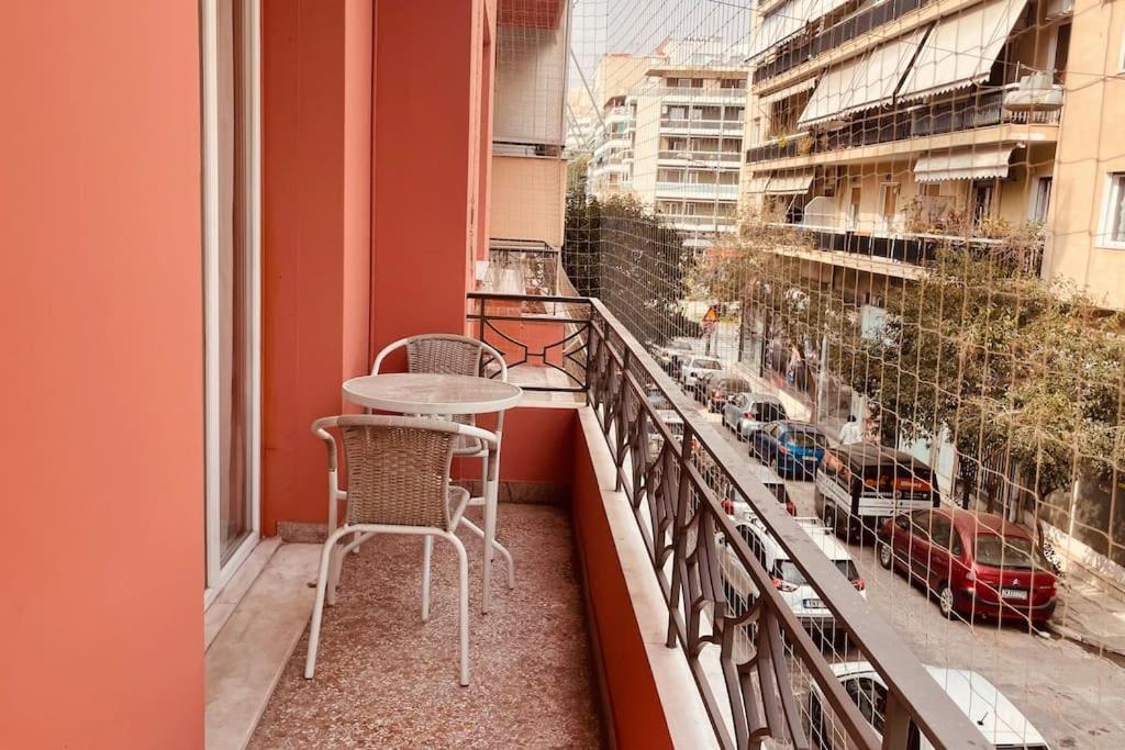 Daisy Apartment 15 Min To Acropolis Athens Luaran gambar