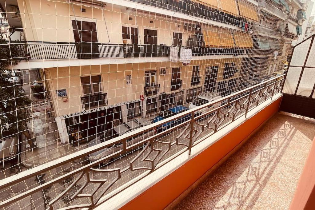 Daisy Apartment 15 Min To Acropolis Athens Luaran gambar