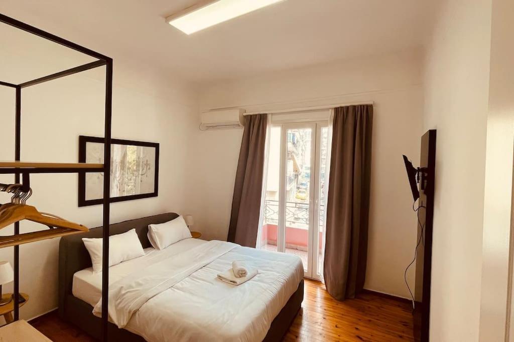 Daisy Apartment 15 Min To Acropolis Athens Luaran gambar