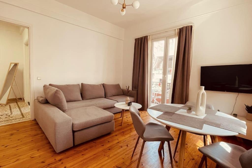Daisy Apartment 15 Min To Acropolis Athens Luaran gambar