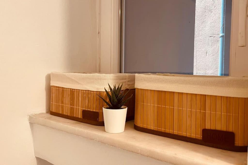 Daisy Apartment 15 Min To Acropolis Athens Luaran gambar